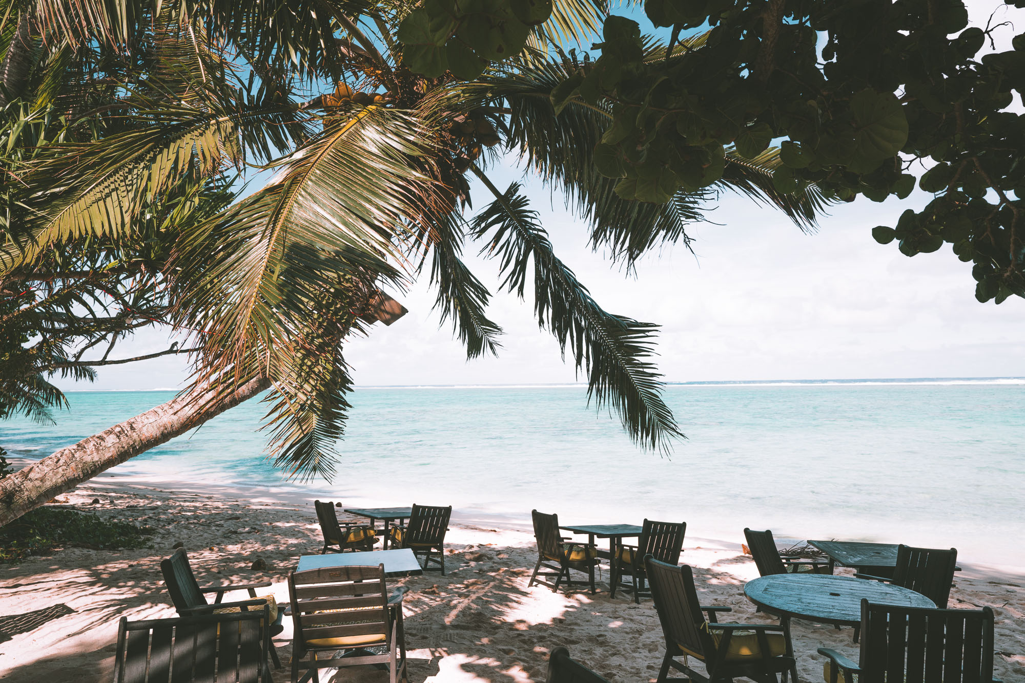 Beachfront lunch on Rarotonga Cook Islands | Find Us Lost
