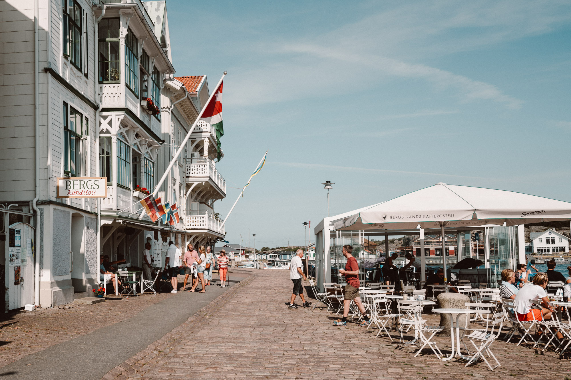 Marstrand island cafes and coffee in summer on the Swedish coast | West Sweden Travel Guide via @finduslost 